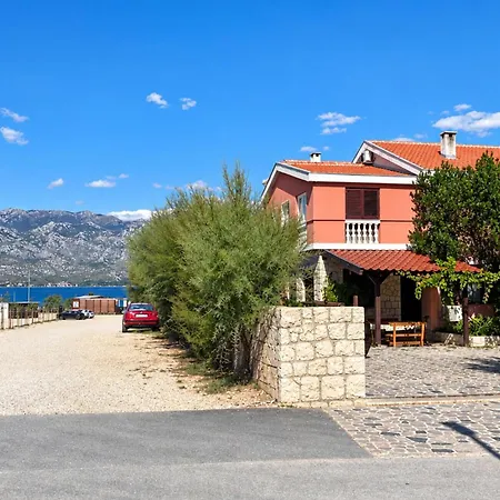 1 Bedroom Lovely In *