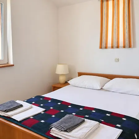 1 Bedroom Lovely In *