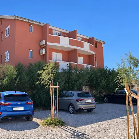 Apartmán 1 Bedroom Lovely In *